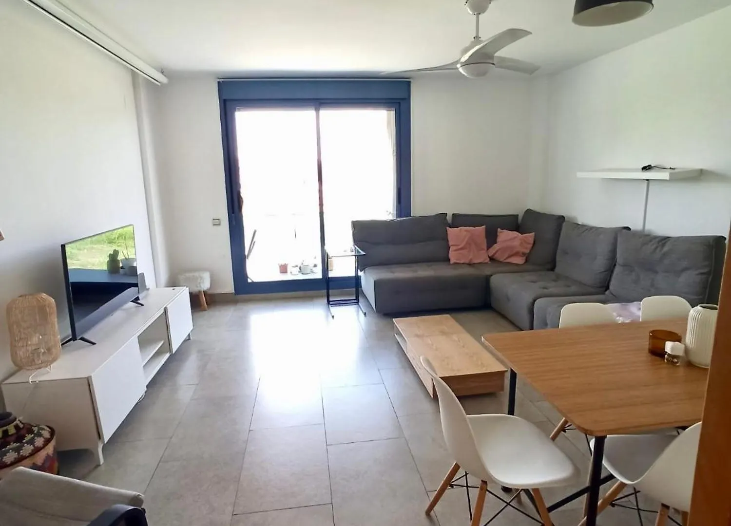 Augusta Beach Cambrils 0*,